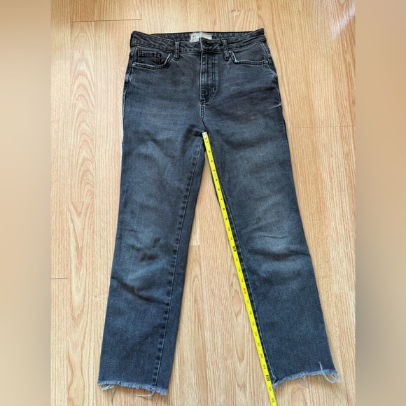 Free People Black Gray Ankle Cropped Jeans with Vintage Effect Size 27 - Picture 3 of 5